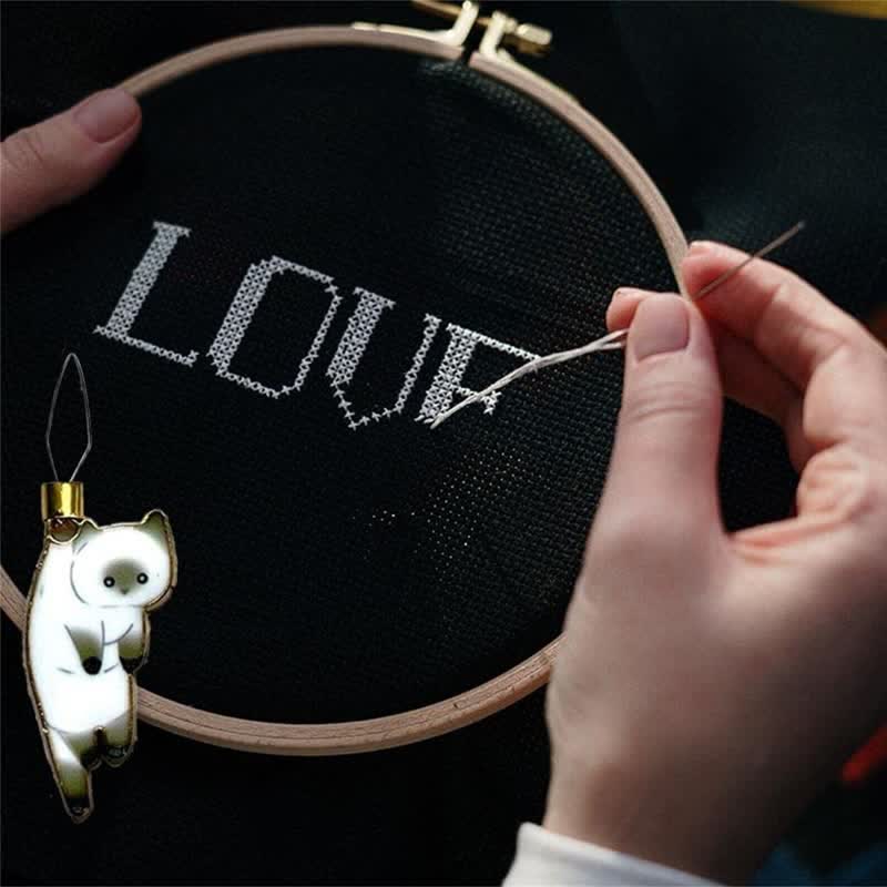 Cat Needle Threader Mini Cute Magnetic Needle Minder Sewing Threading Guide Tool - image 4