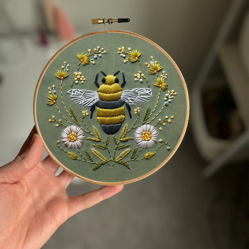 Rubbyoo Embroidery Kit-  Daisy Honey Bee - image 2