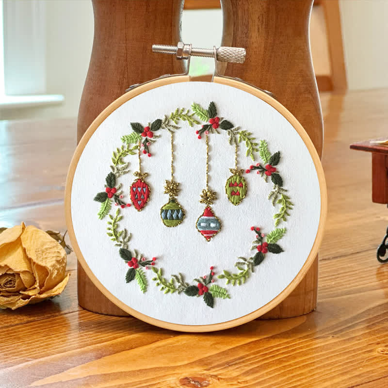 Rubbyoo Embroidery Kit - Beautiful Christmas Wreath - image 6