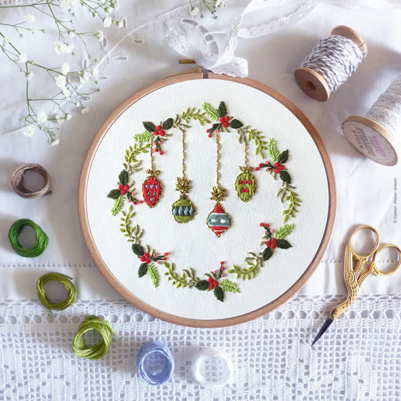 Rubbyoo Embroidery Kit - Beautiful Christmas Wreath - image 7