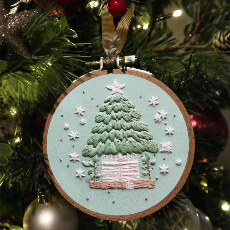 Rubbyoo Embroidery Kit - White Christmas - image 4