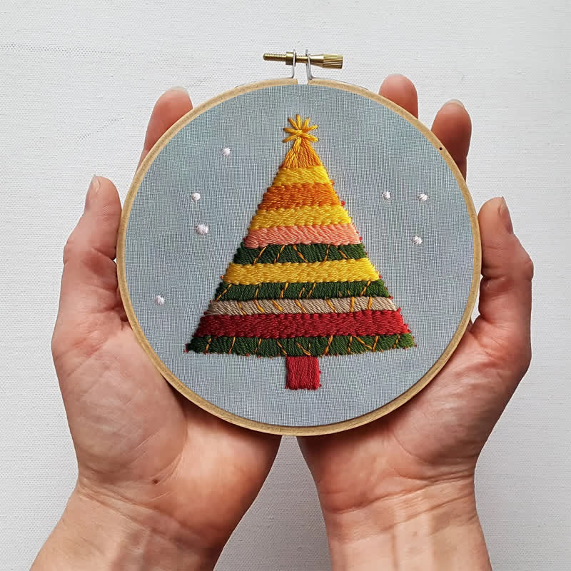 Rubbyoo Embroidery Kit -String Christmas Tree - image 4
