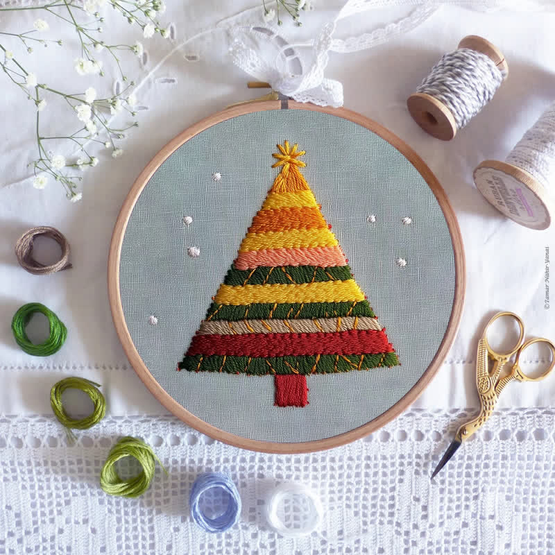 Rubbyoo Embroidery Kit -String Christmas Tree - image 7