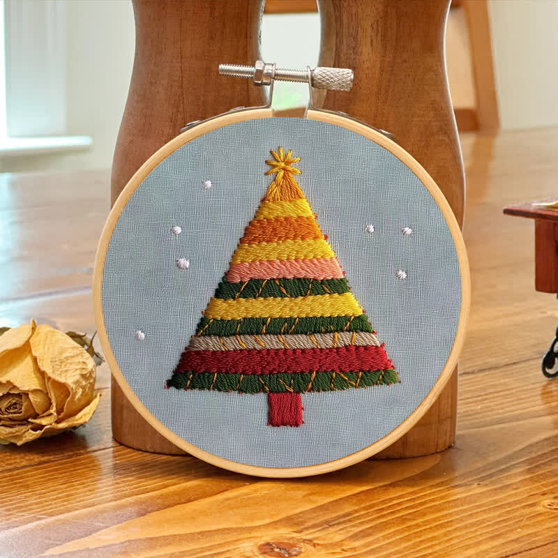 Rubbyoo Embroidery Kit -String Christmas Tree - image 6