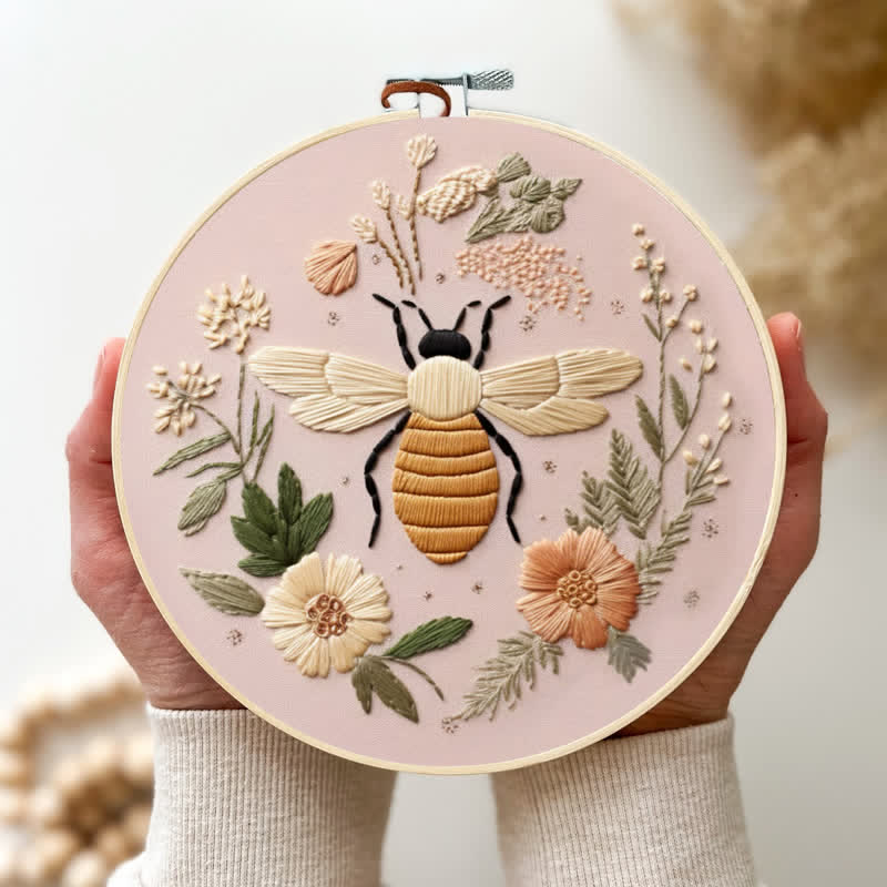 Rubbyoo Embroidery Kit - Bee And Bloom - image 4