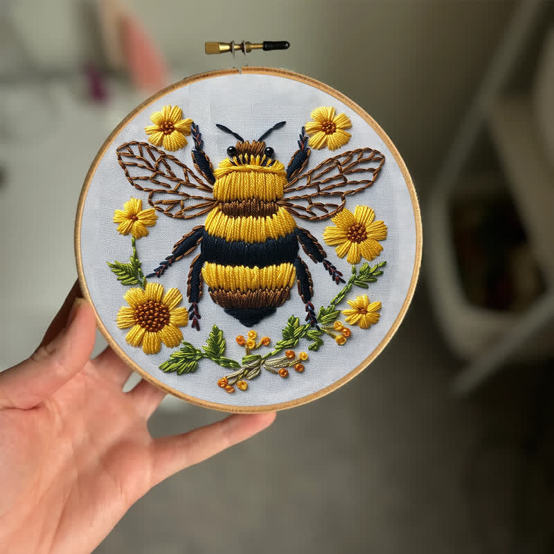 Rubbyoo Embroidery Kit - Bumble Bee Craft Kit For Beginner - image 1