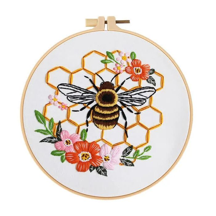 Rubbyoo Embroidery Kit - Bee Insect - image 0