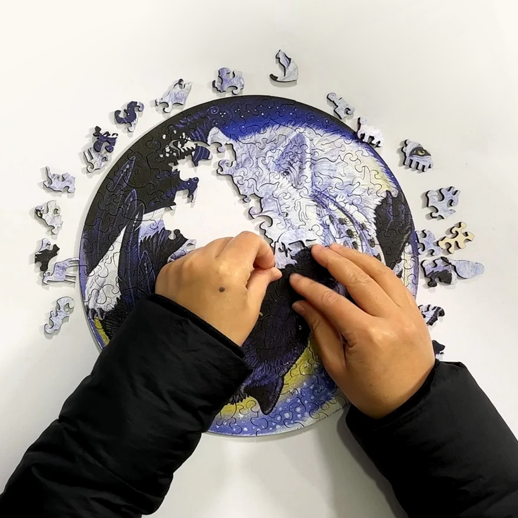 Black and White Wolf - Wooden Jigsaw Puzzles - image 1