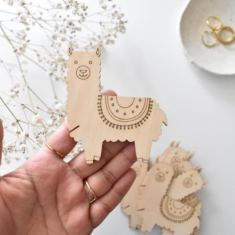 Wooden Floss Holder - Thread Organizing Spools - image 4