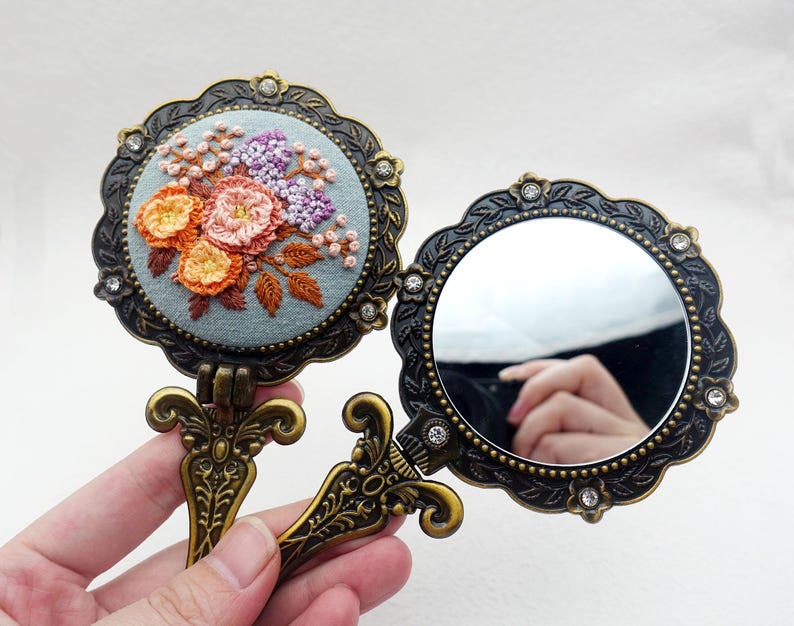 Needle Kit Handheld Mirror |  Pocket Compact Mirrors  | Prefect Gift For Women - image 1