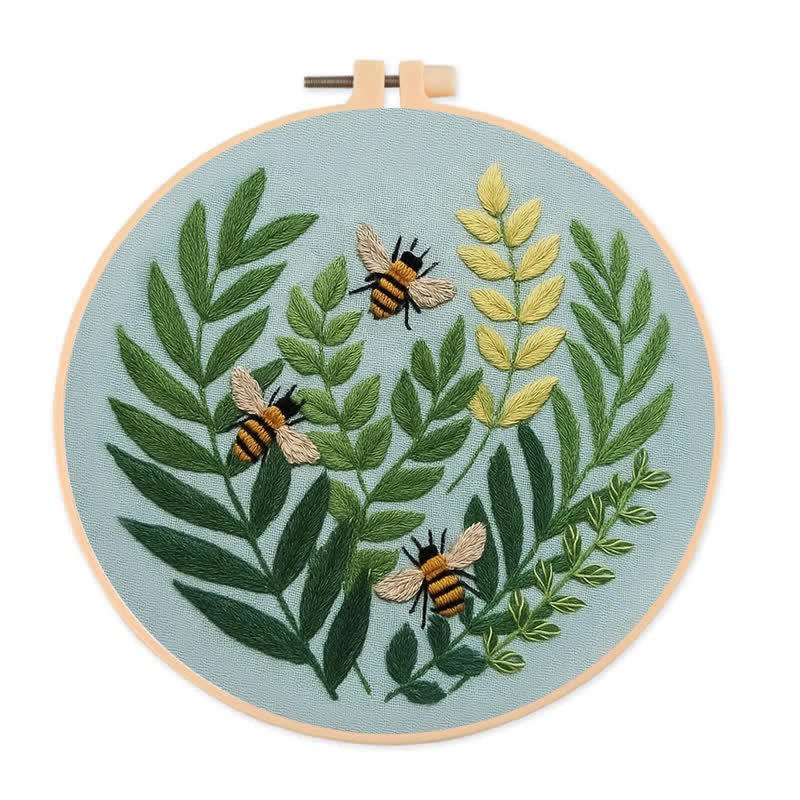 Rubbyoo Embroidery Kit - Bee Pattern | Gift For Her - Relaxation Gift - Handmade Gift - 20*20cm - image 0